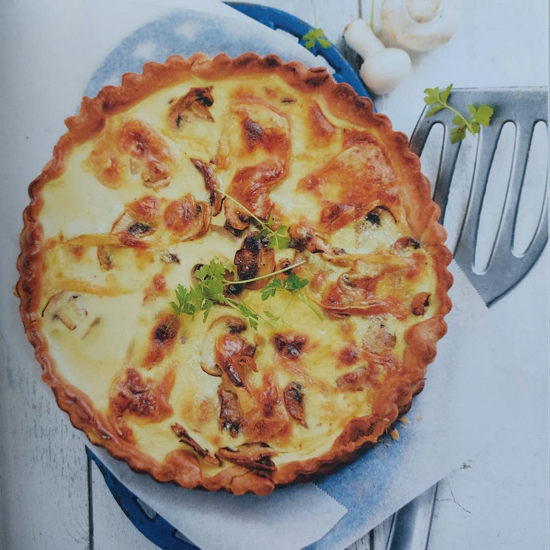 Tarte champignons, poireaux et Reblochon