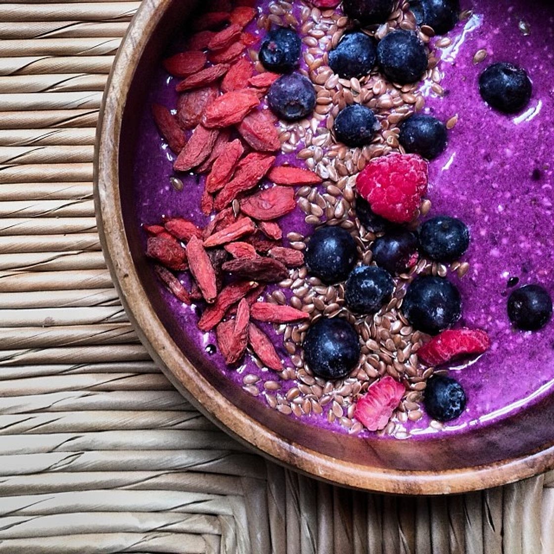 Chia Oat Pitaya Super-Bowl