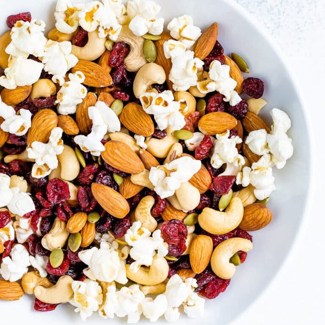 Popcorn almonds sugarfree choc chips trail mix low fat 121 calories  6 serves *