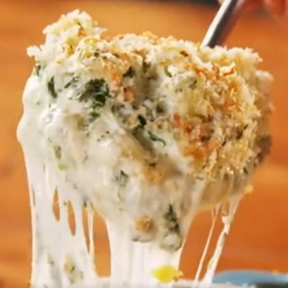 Spinach Artichoke Mac & Cheese