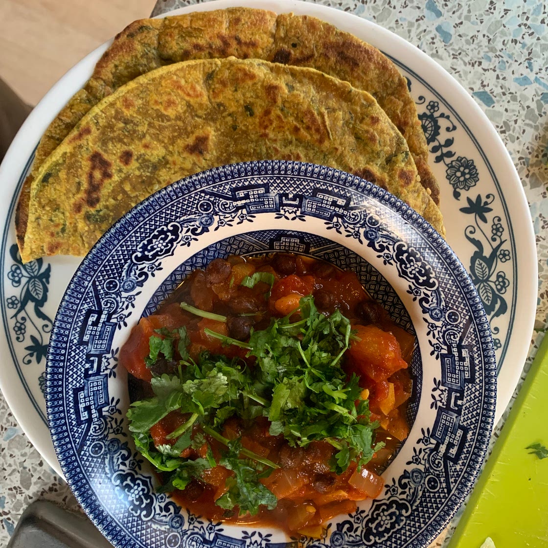 Khalay Choley (black chickpeas, Punjabi style)
