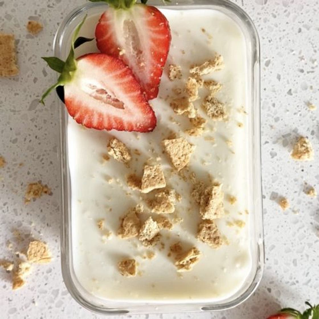 Strawberry Cheesecake Overnight Oats (edited)