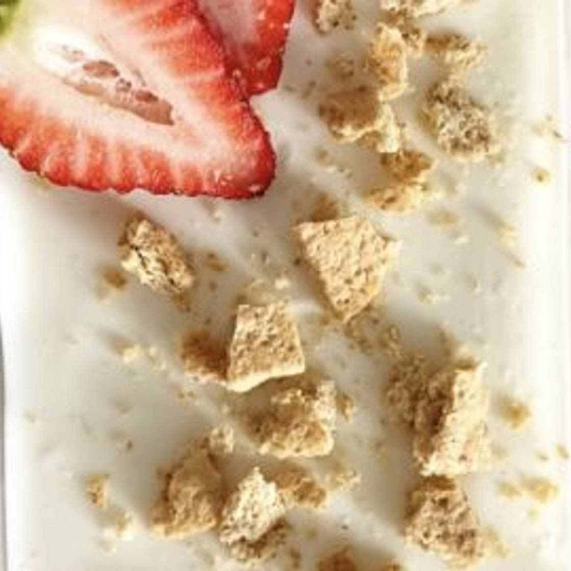 Strawberry Cheesecake Overnight Oats (edited)