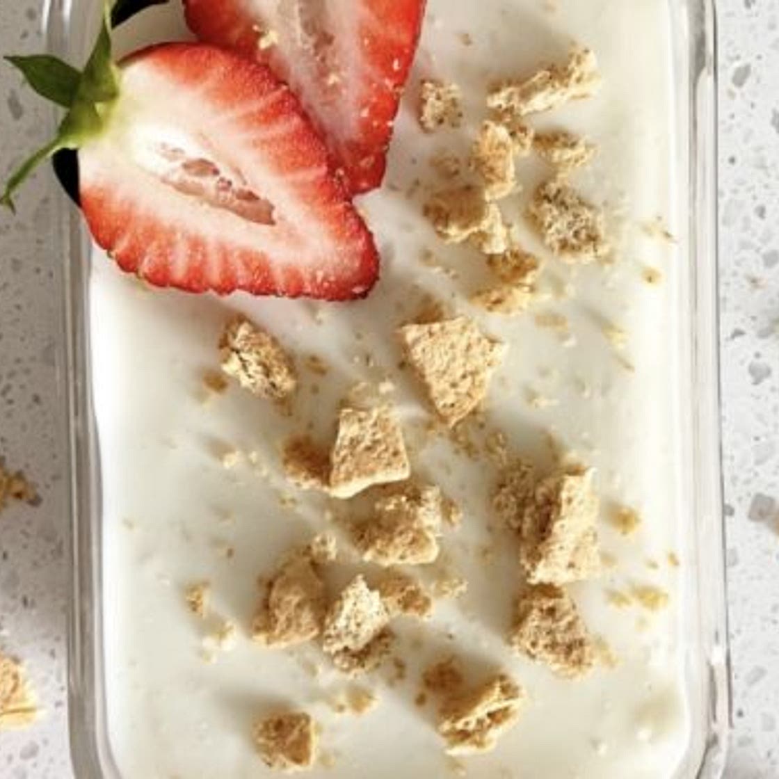 Strawberry Cheesecake Overnight Oats (edited)