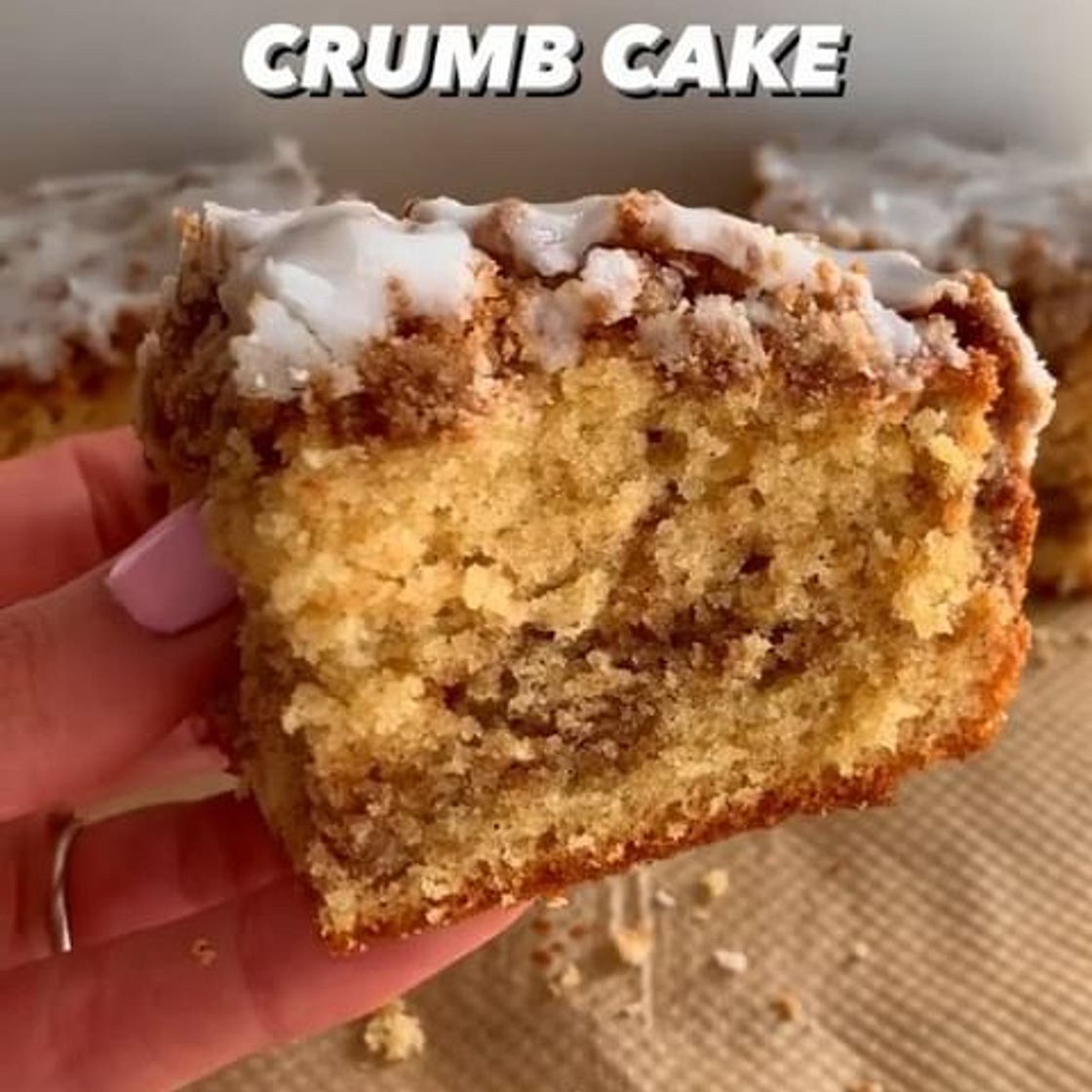 CINNAMON ROLL CRUMB CAKE 😍