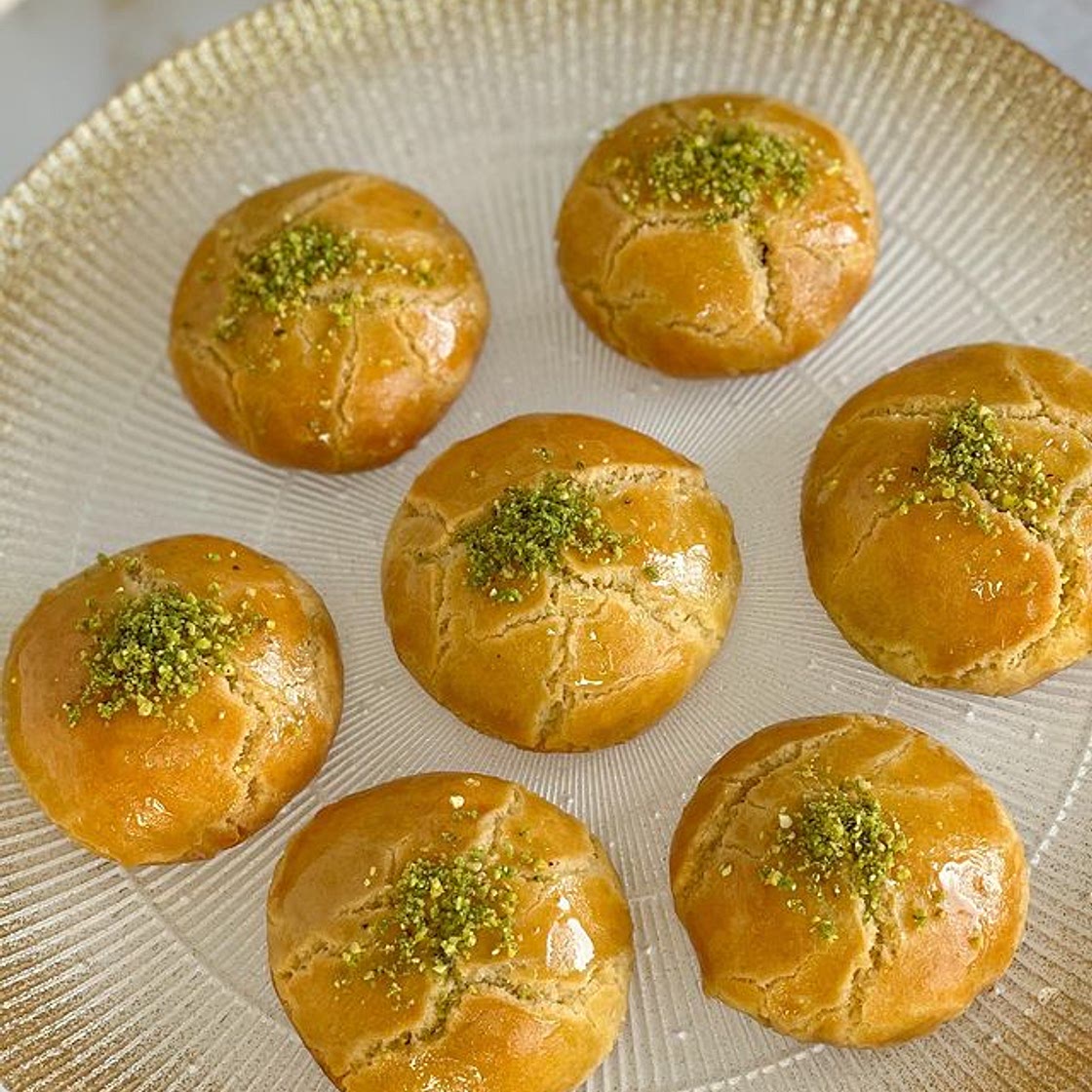 Pistachio filled cookies