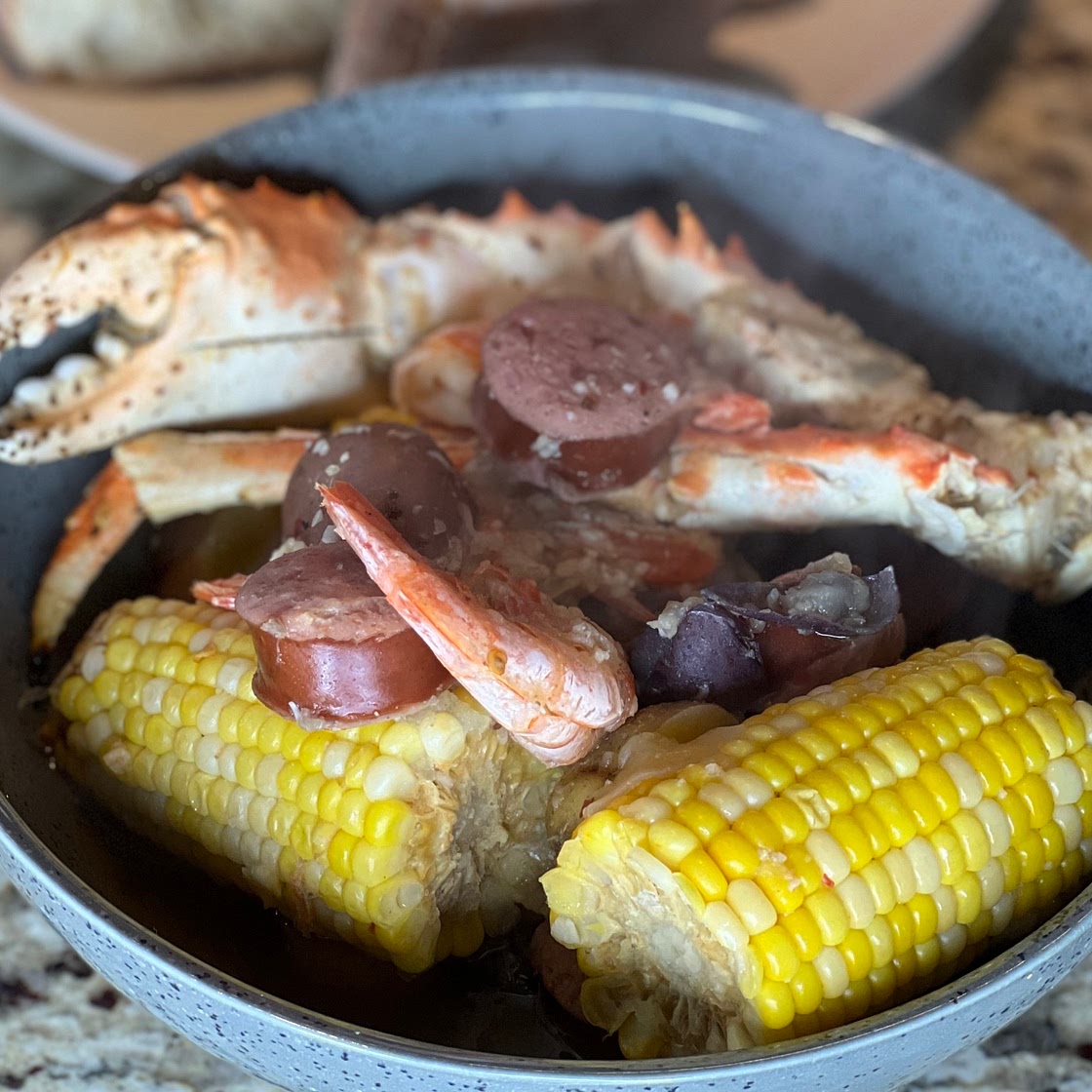 Easiest Crab and Shrimp Boil - instant pot
