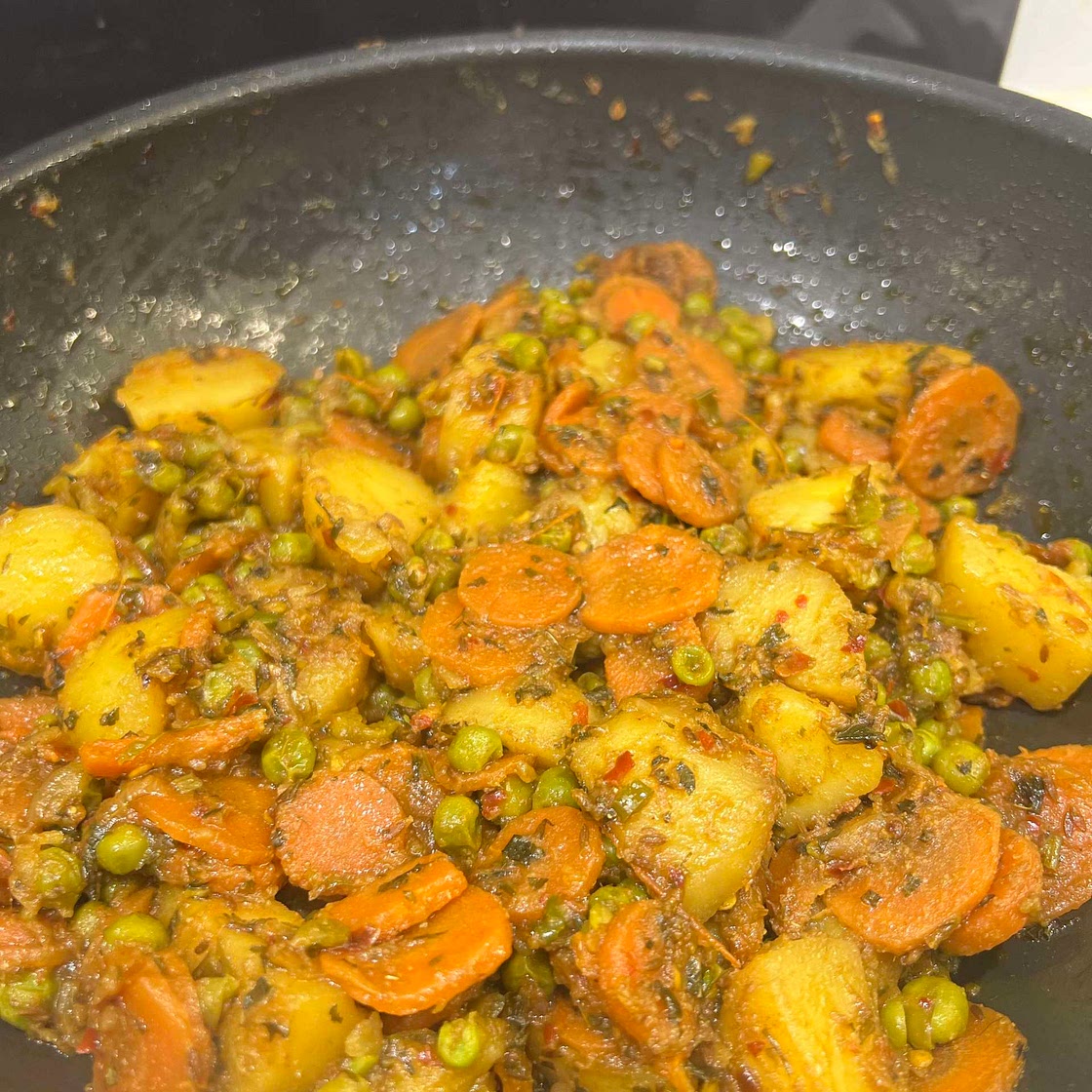 Mixed Sabzi / Aloo Gajar Matar