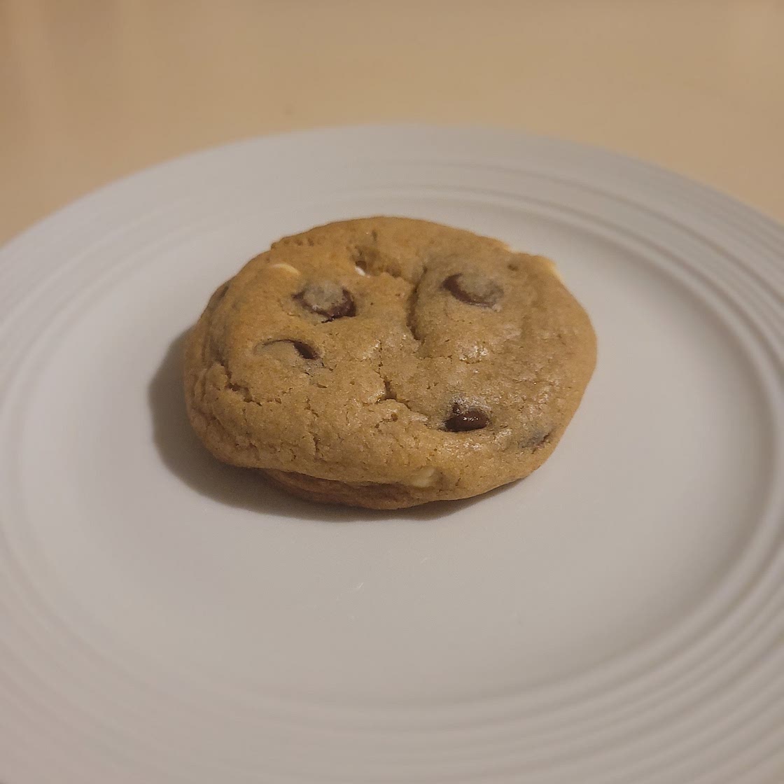 Biscuits aux pépites de chocolat fourrés à la tartinade noisette et crème de guimauve inspirés de Juliette