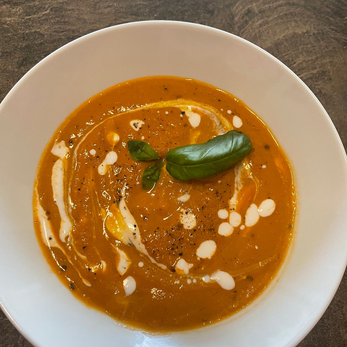 Tomato Basil Soup — Ollie Om Nom