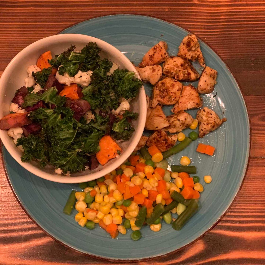 Chicken with kale salad 