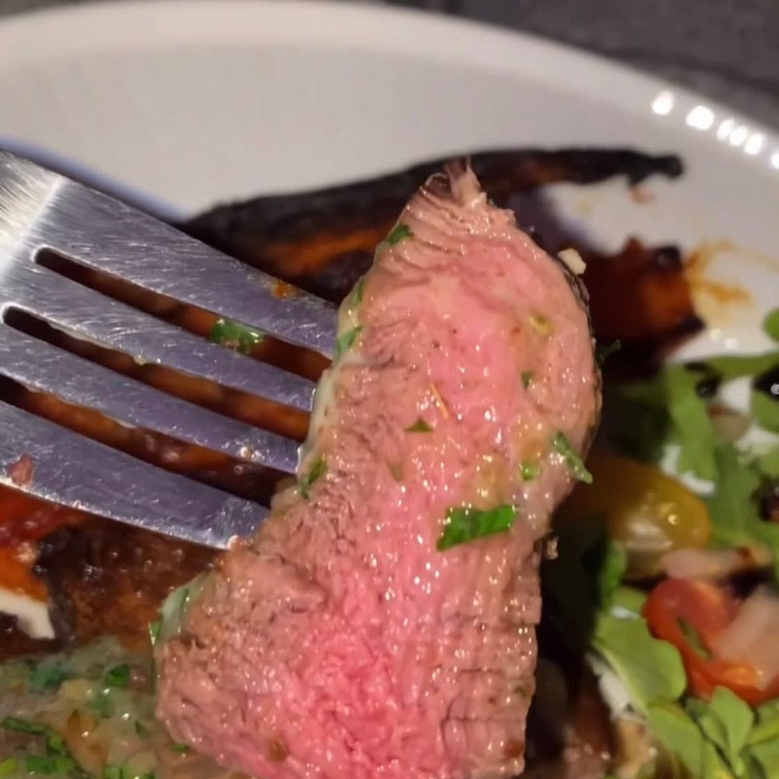 Filet mignon w/ herb butter