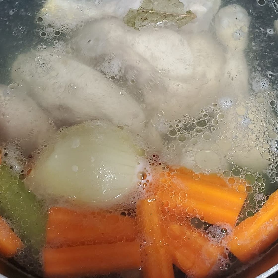 Chicken soup & matzo ball