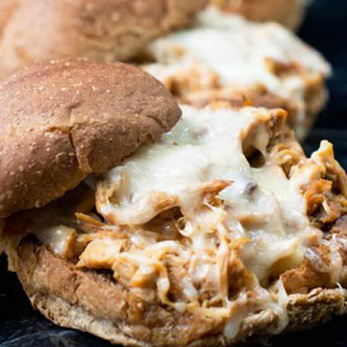 Slow Cooker Pulled Chicken Sandwiches