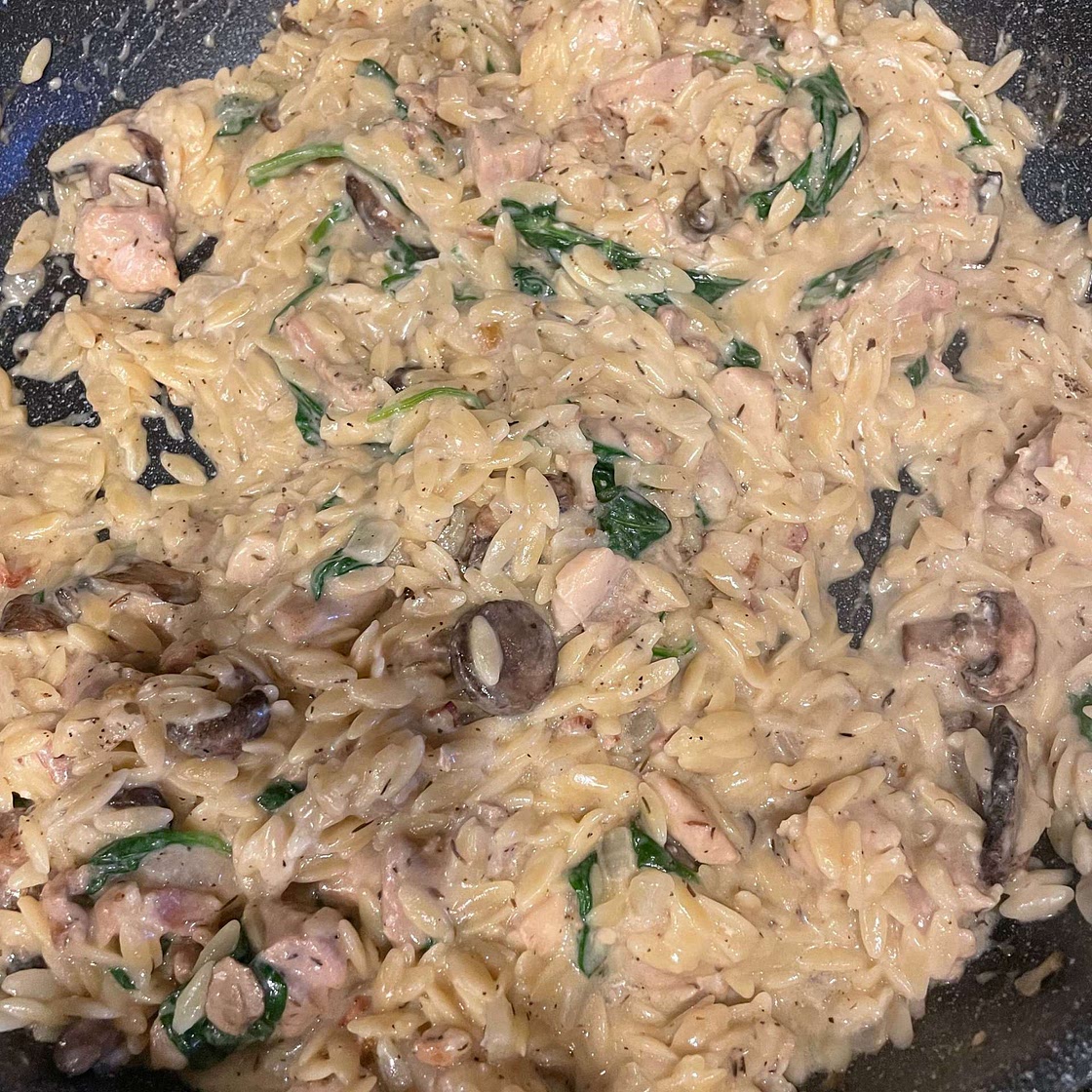 One-pot creamy chicken, bacon and mushroom orzo