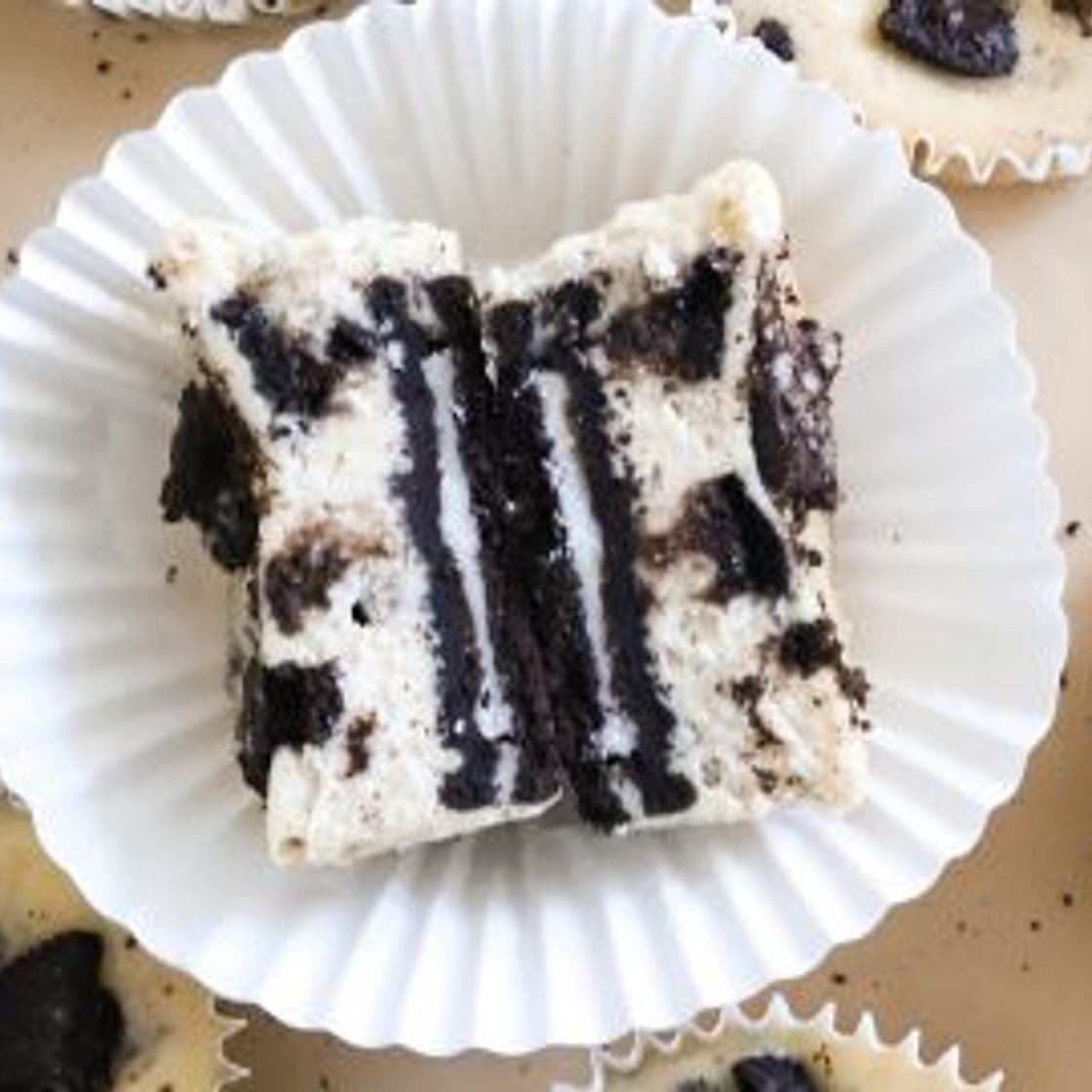 Oreo Cheesecake Cupcakes
