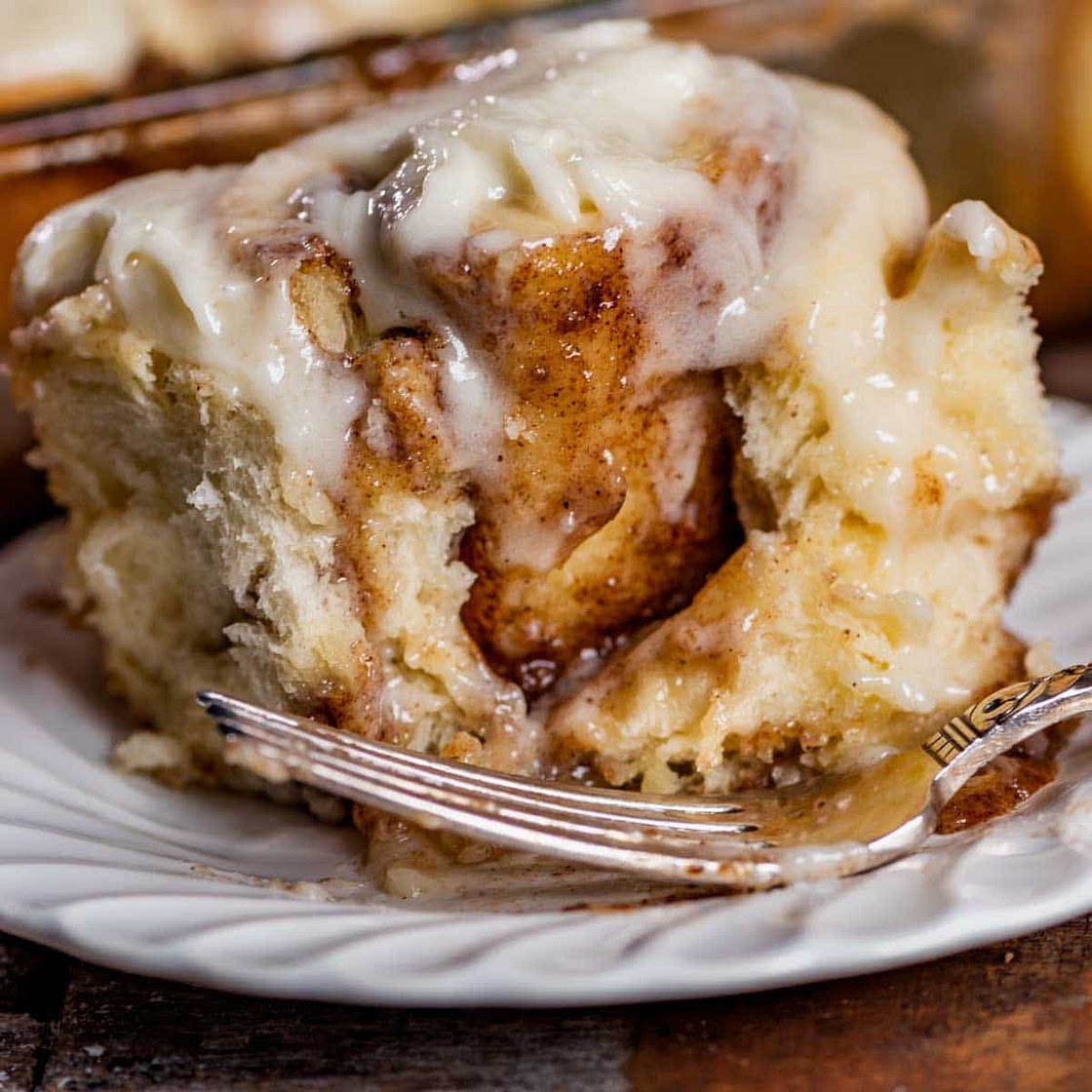 Homemade Cinnamon Rolls (Cinnabon Copycat Recipe)