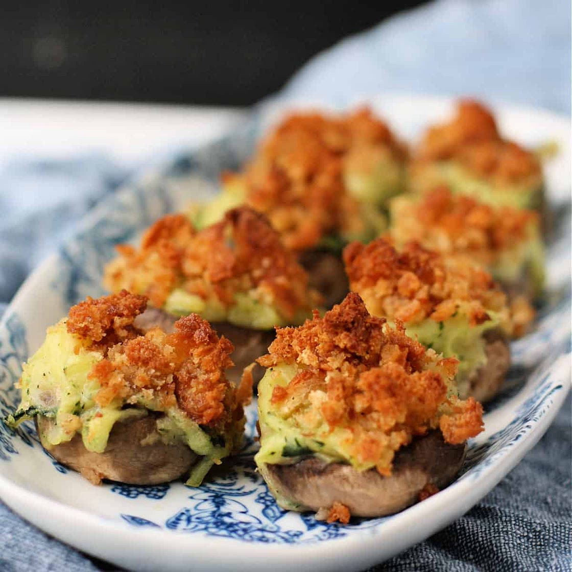 Vegan Stuffed Mushrooms with Spinach and Breadcrumbs
