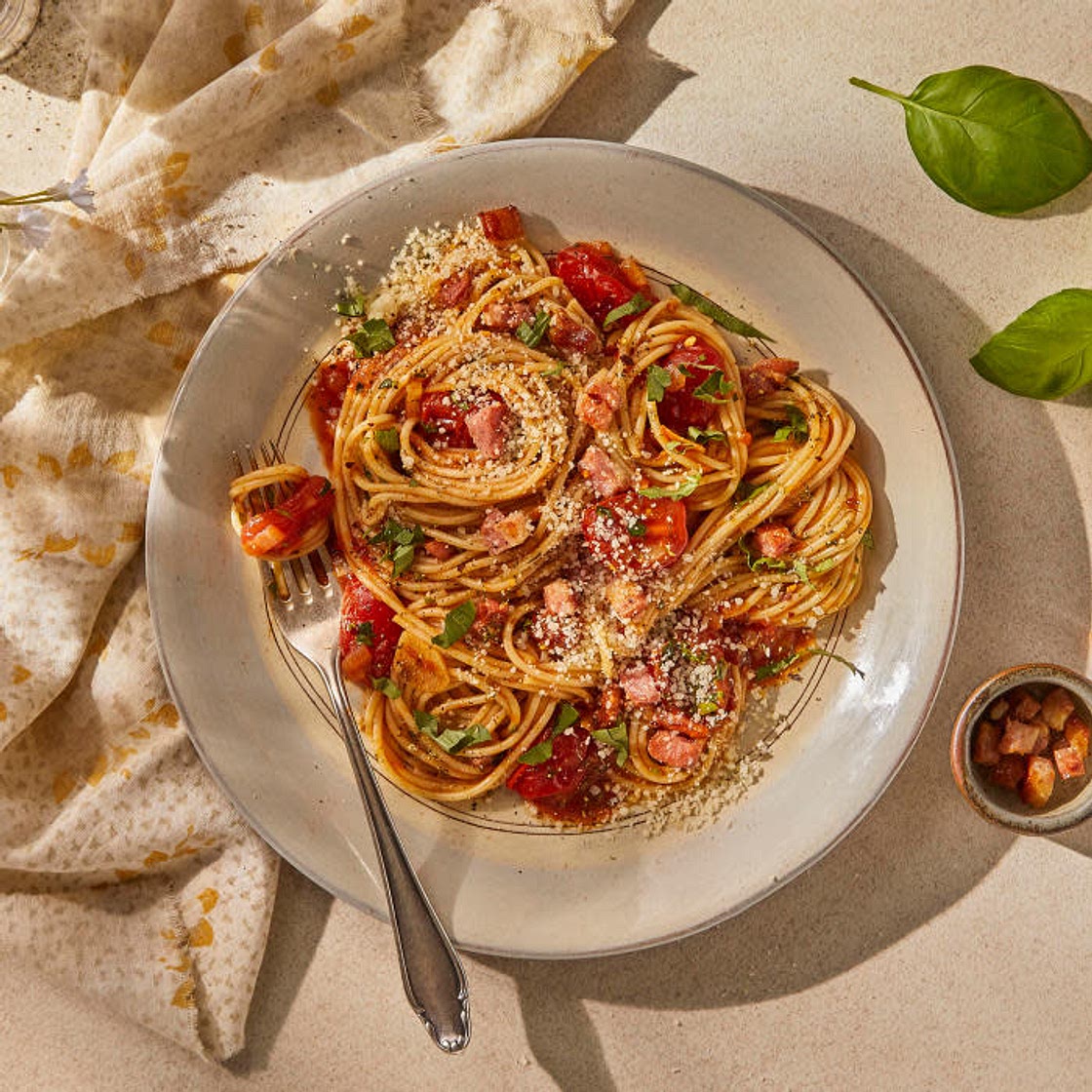 Spaghetti Amatriciana With Crispy Bacon
