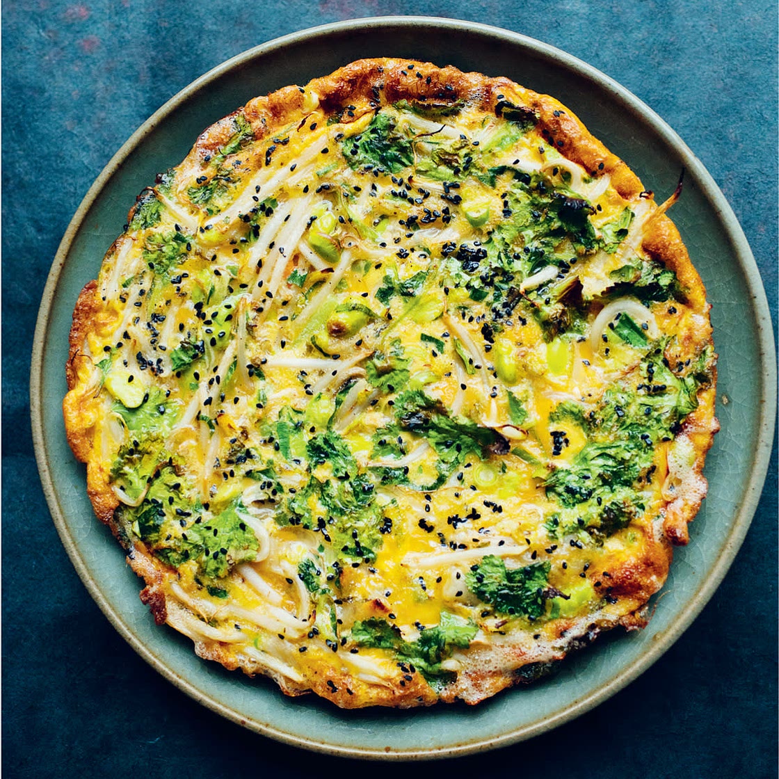 EGGS, EDAMAME, BEAN SPROUTS