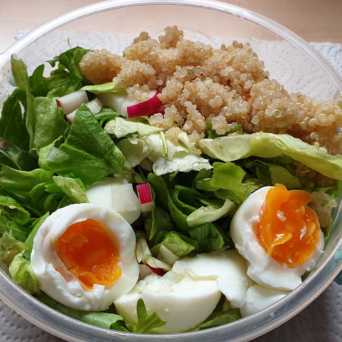 Greens salad with quinoa and eggs