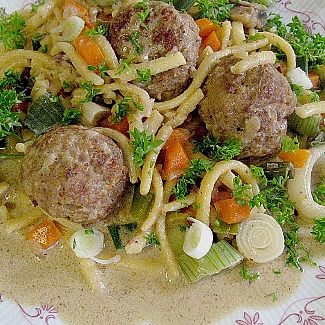 Bunter Spätzletopf