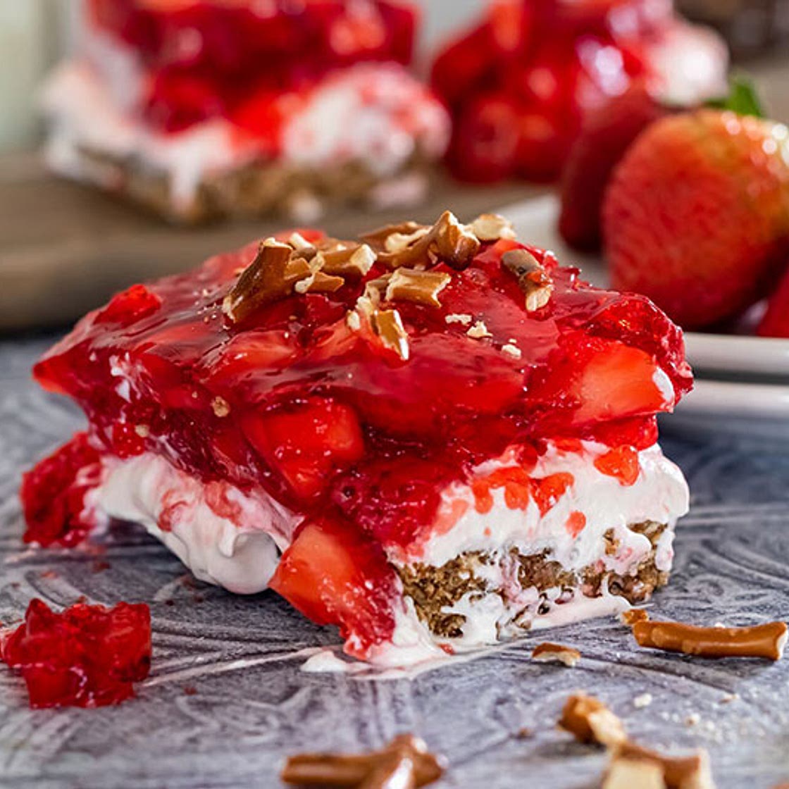 Recipe: Strawberry Pretzel Squares