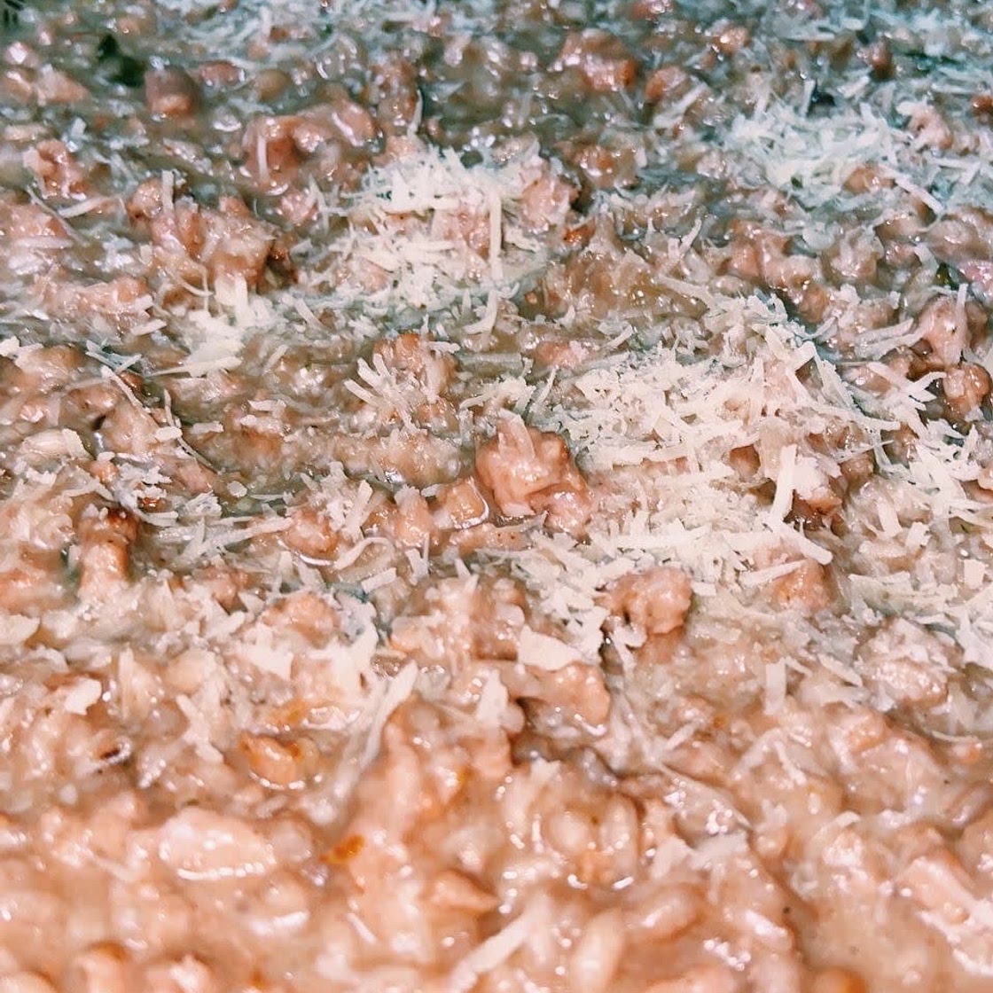 Risoto de linguiça com vinho tinto
