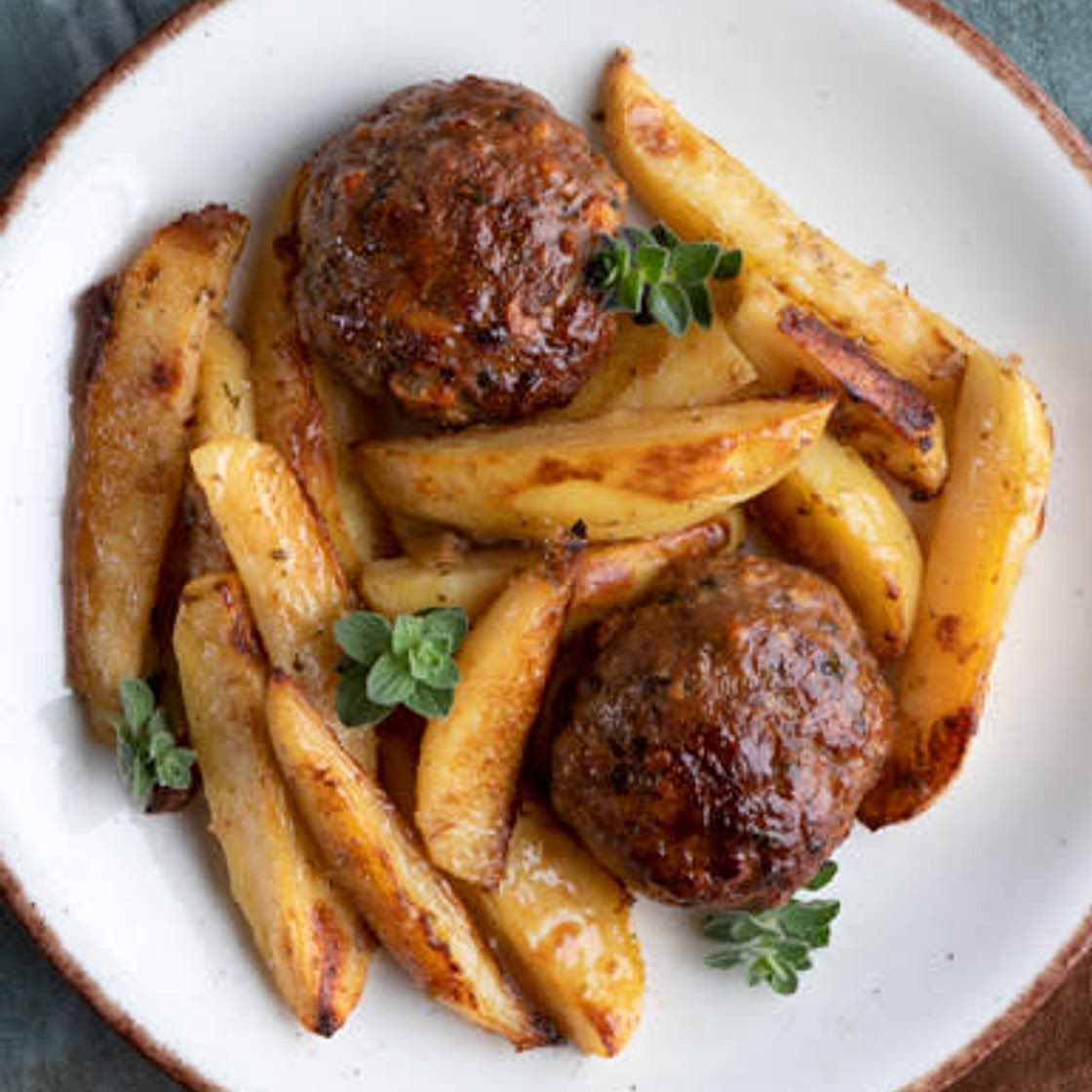 Old-fashioned Greek burgers - Biftekia