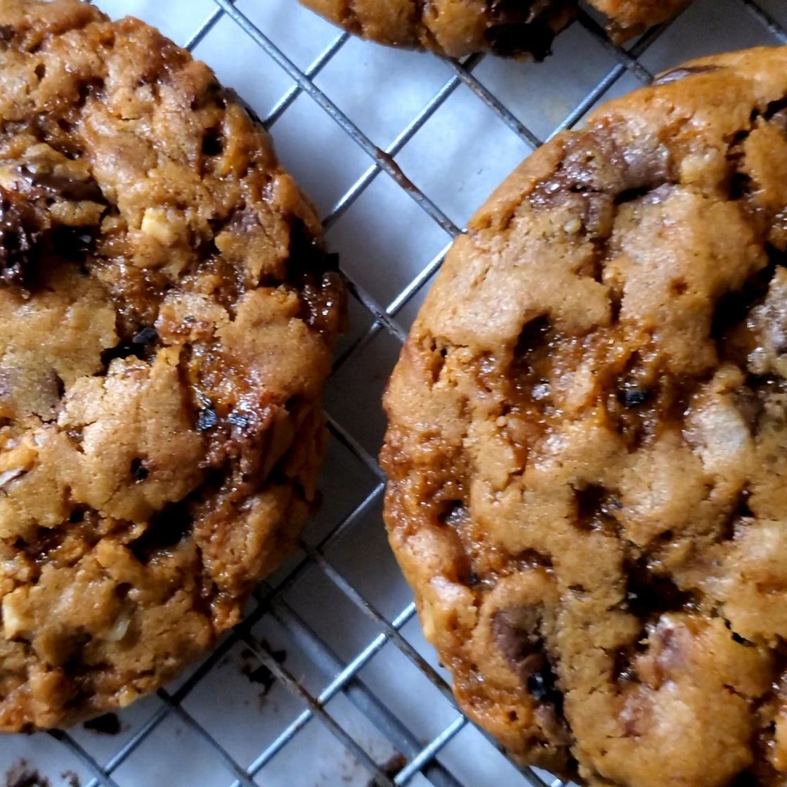 Vegan Chocolate Chip Turtle Cookies
