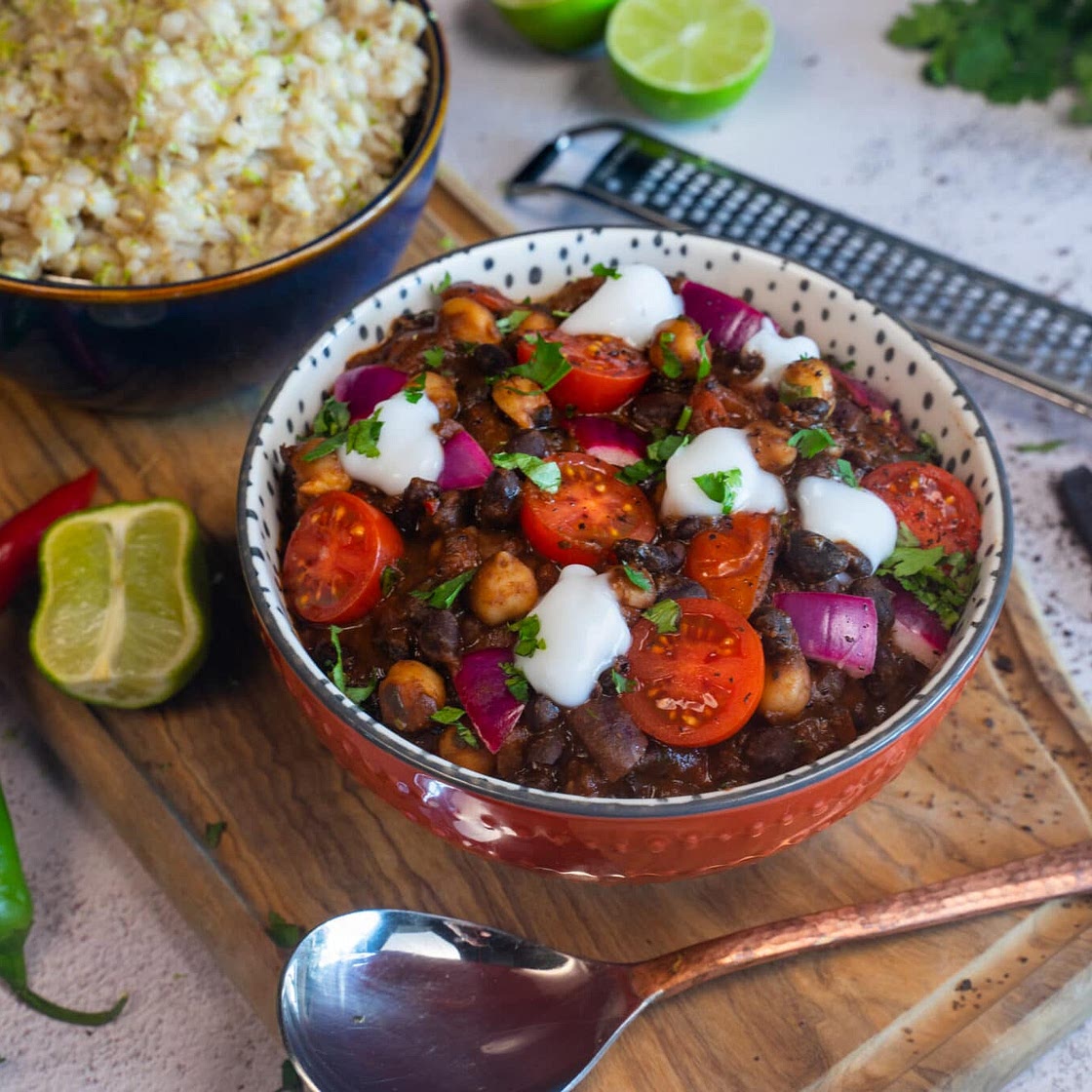 Black Bean, Chickpea & Chocolate Chilli with Pearl Barley by Pureety
