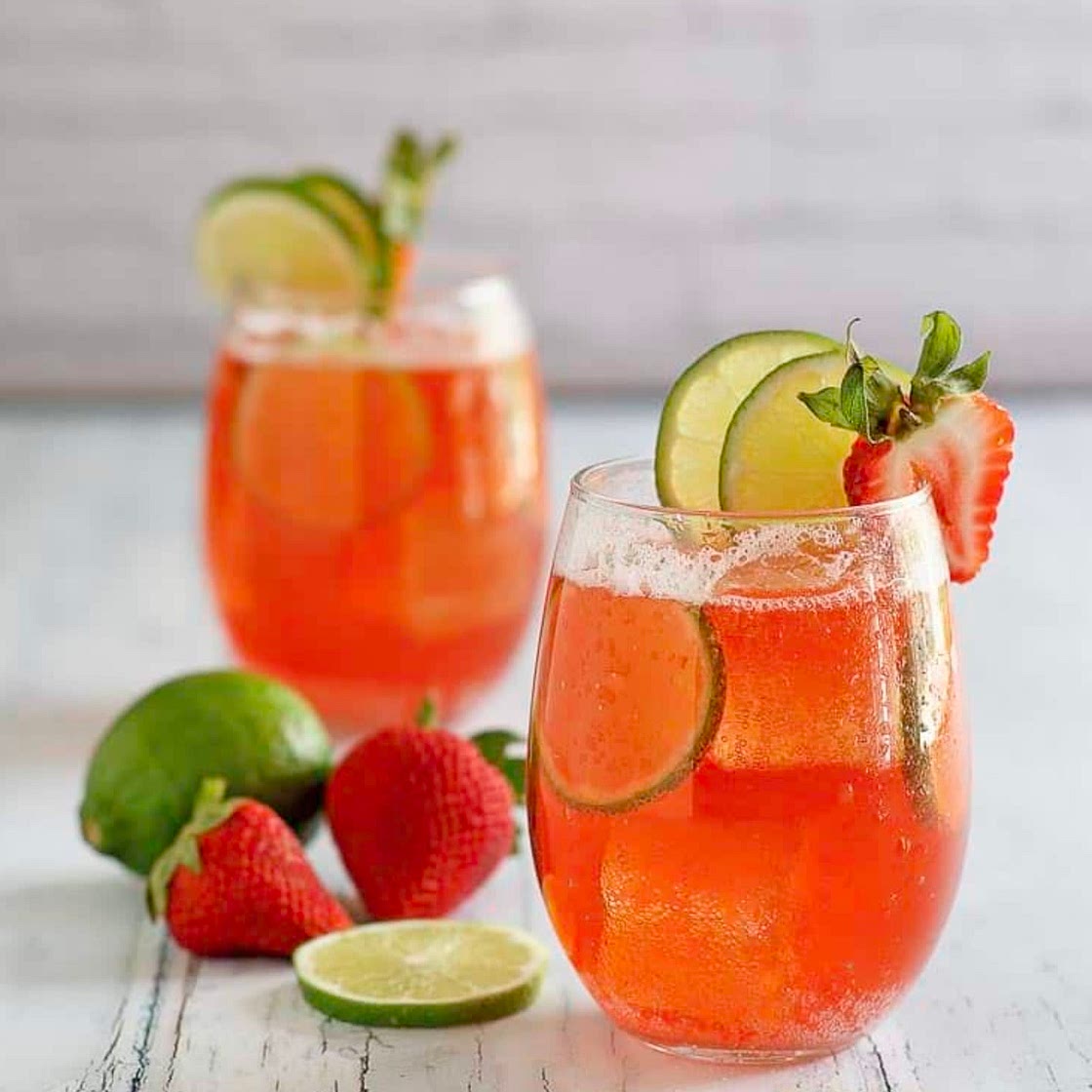 Sugar Free Strawberry Limeade (Spring x Summer Refresher Drinks)