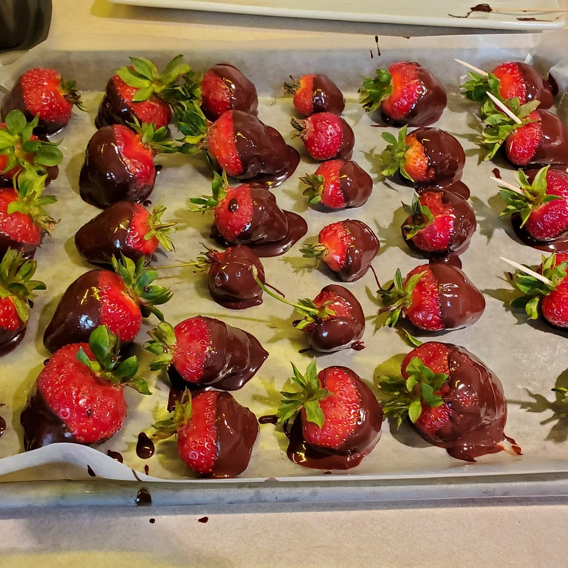 Chocolate-Dipped Strawberries
