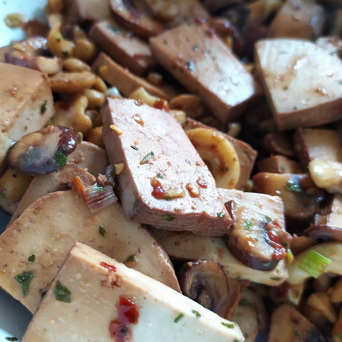 Feurige Asia Nudeln (vegan)