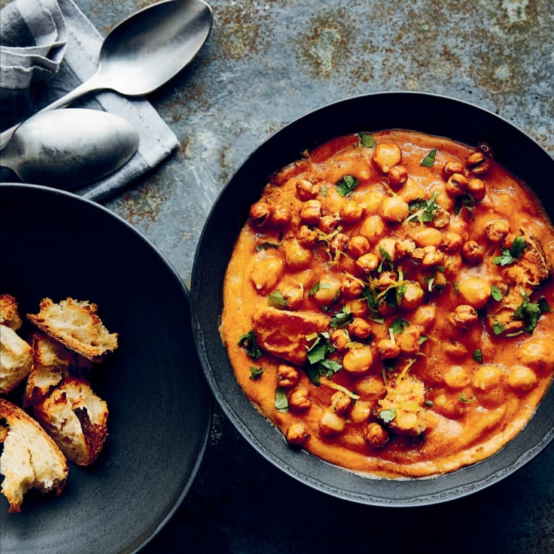 TUNISIAN SOUP (LABLABI) WITH CHICKPEAS, BREAD, AND HARISSA
