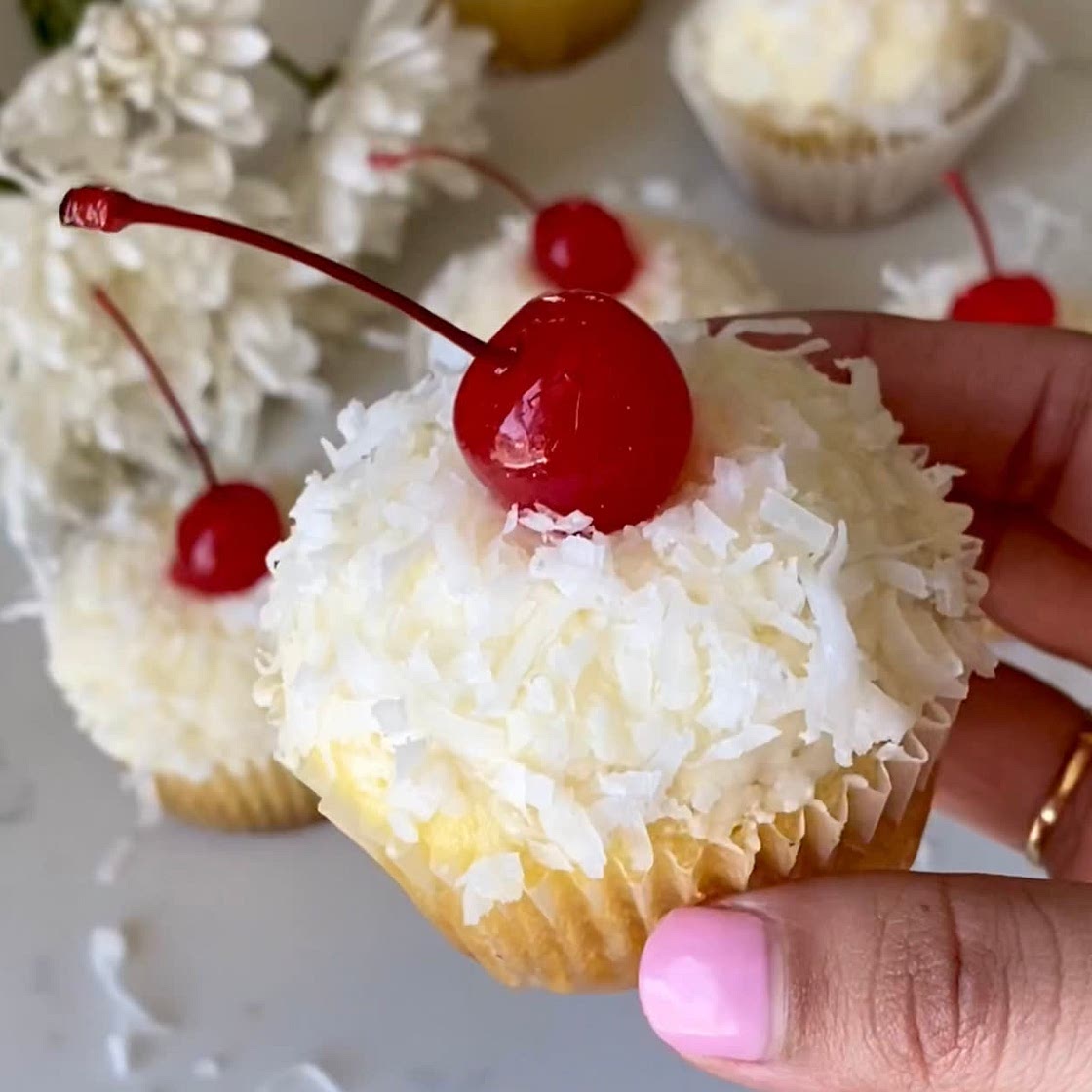 Pina Colada Cupcake