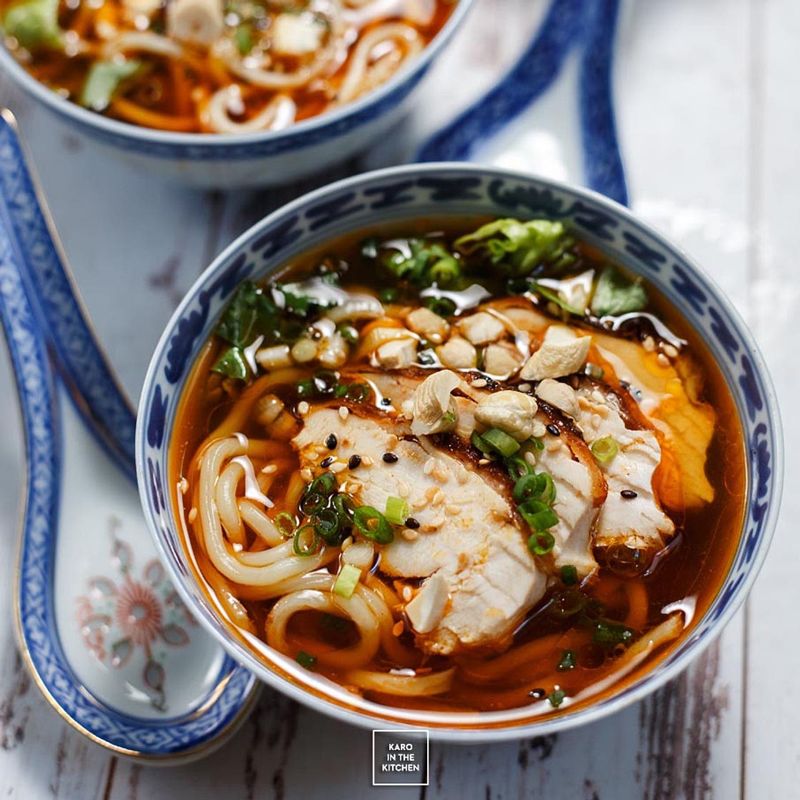 Prosty ramen z odzysku – na korpusie pieczonego kurczaka | Karo in the Kitchen