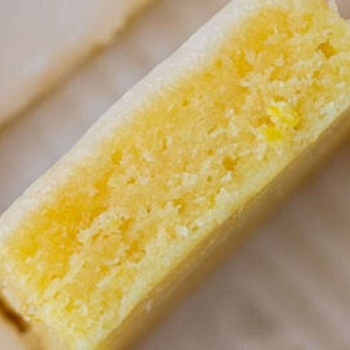 Fudgy lemon blondies- Lemon brownies