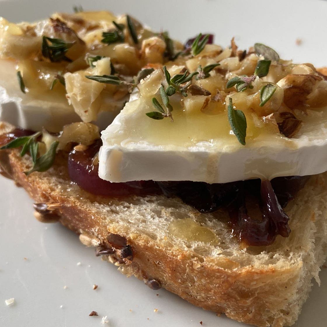 Goat cheese canapés (ñam)