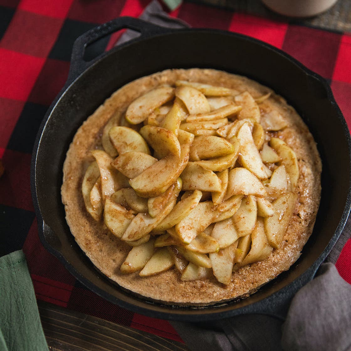 Apple-Cinnamon Flapjack Bake