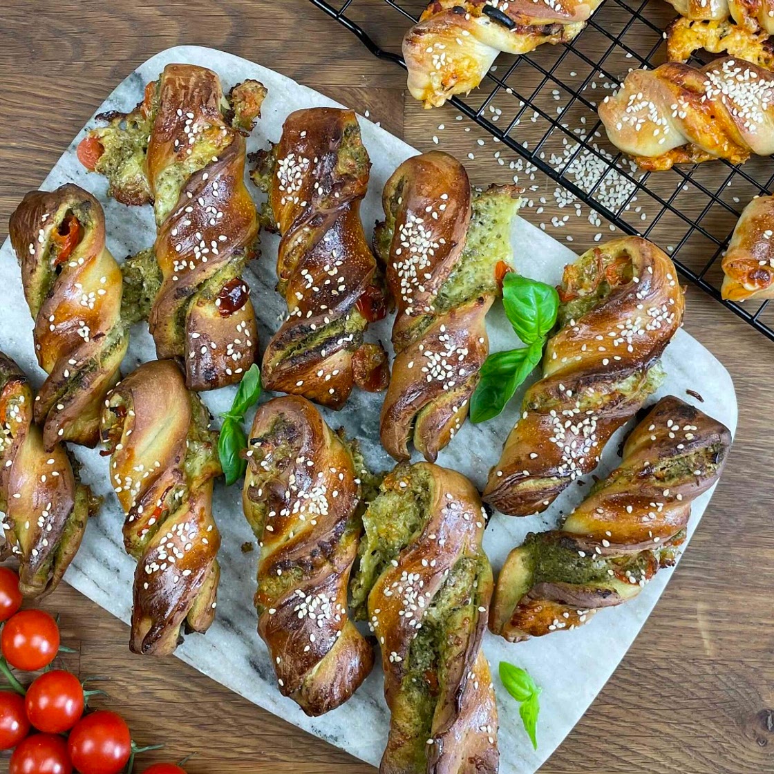 Pesto Twists
