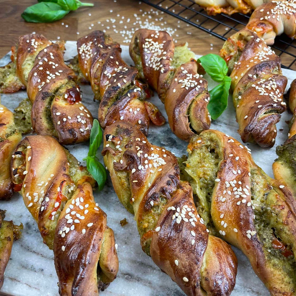 Pesto Twists