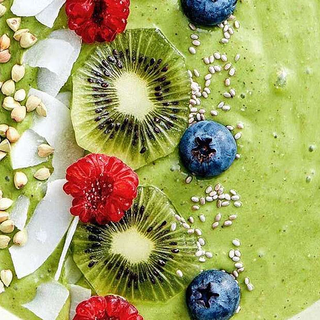 This Is a Dermatologist's Go-to Smoothie Recipe for Glowing Skin