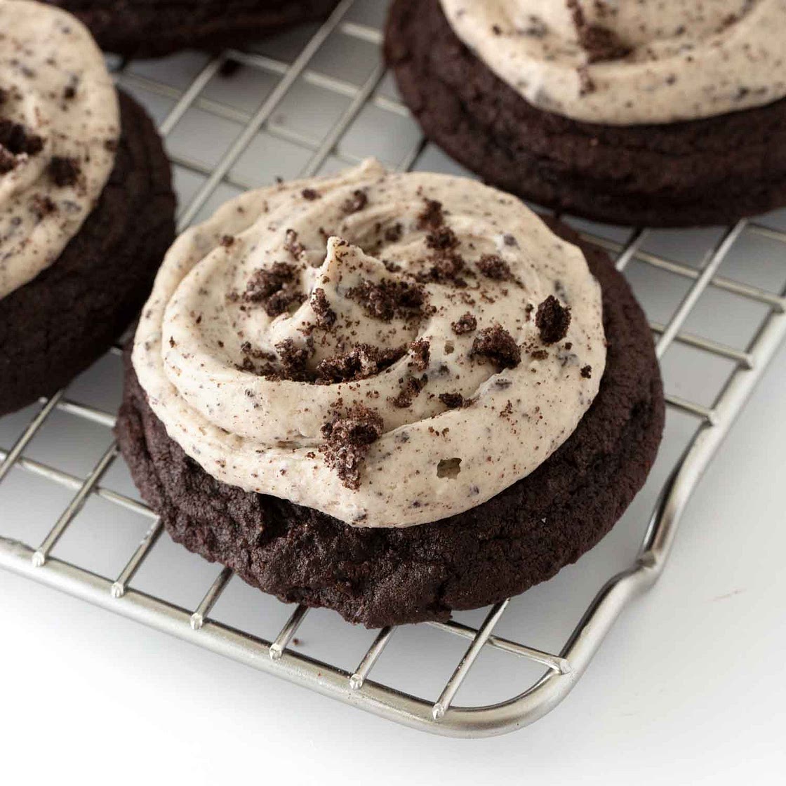 Frosted Chocolate Oreo Cookies