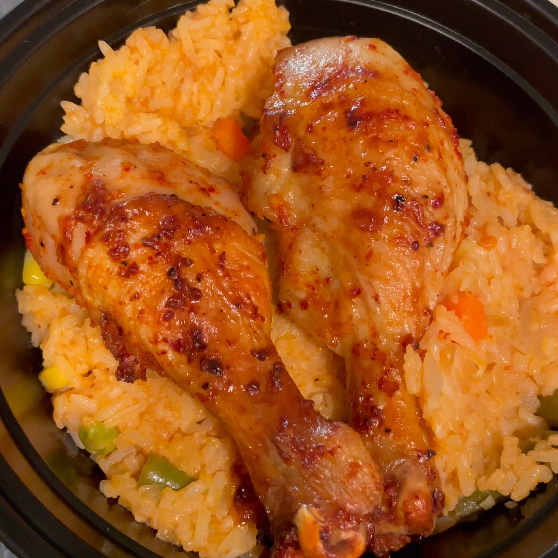 Chicken Drumsticks and Spanish Rice (Arroz Rojo)