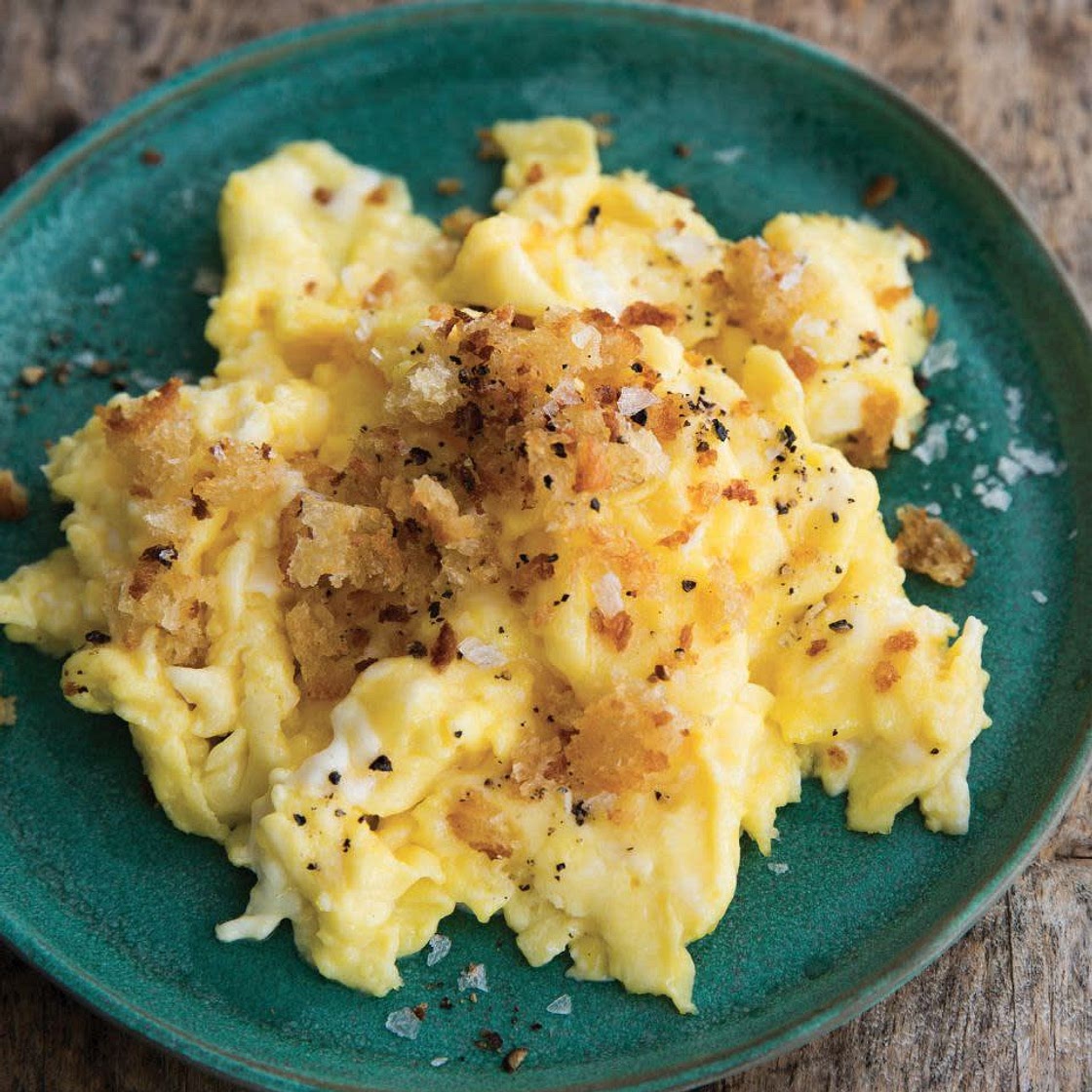 SCRAMBLED EGGS SMOTHERED WITH CRISPY BREAD CRUMBS