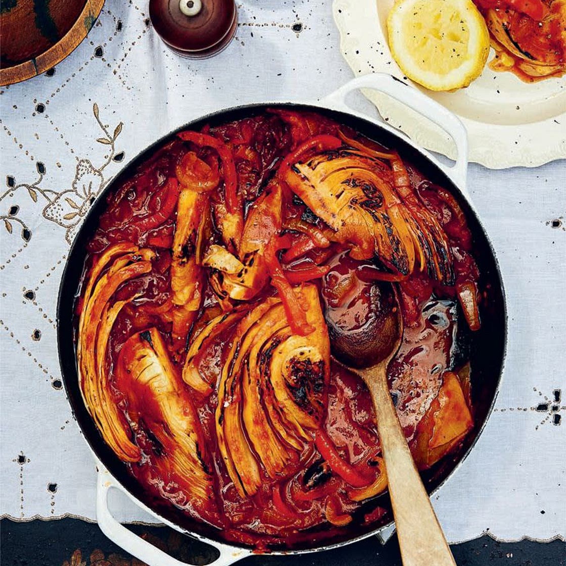 Pepper-braised cabbage wedges