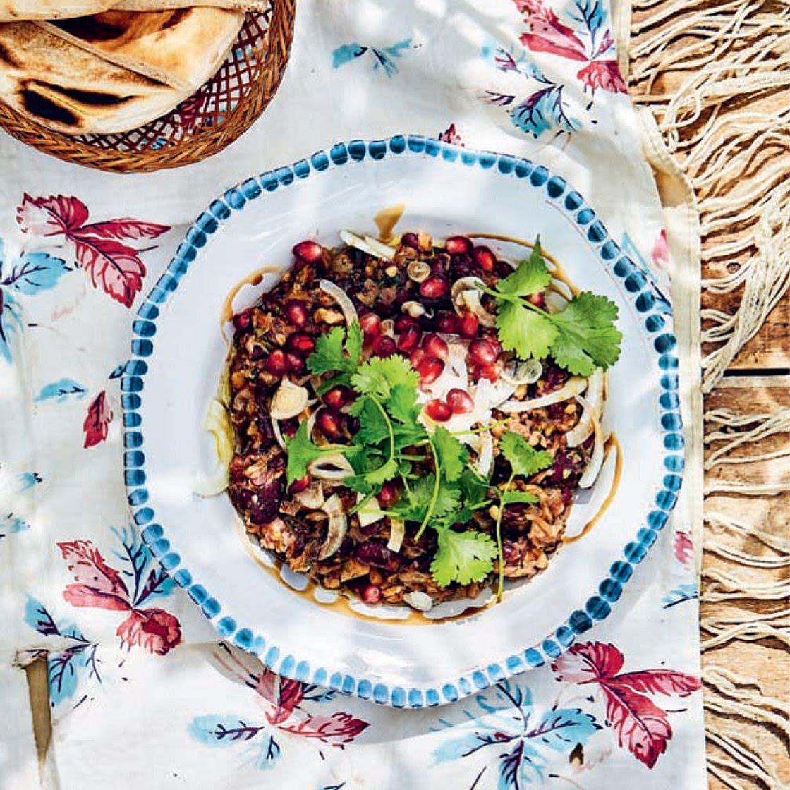Lobio: spiced kidney beans, walnuts and coriander