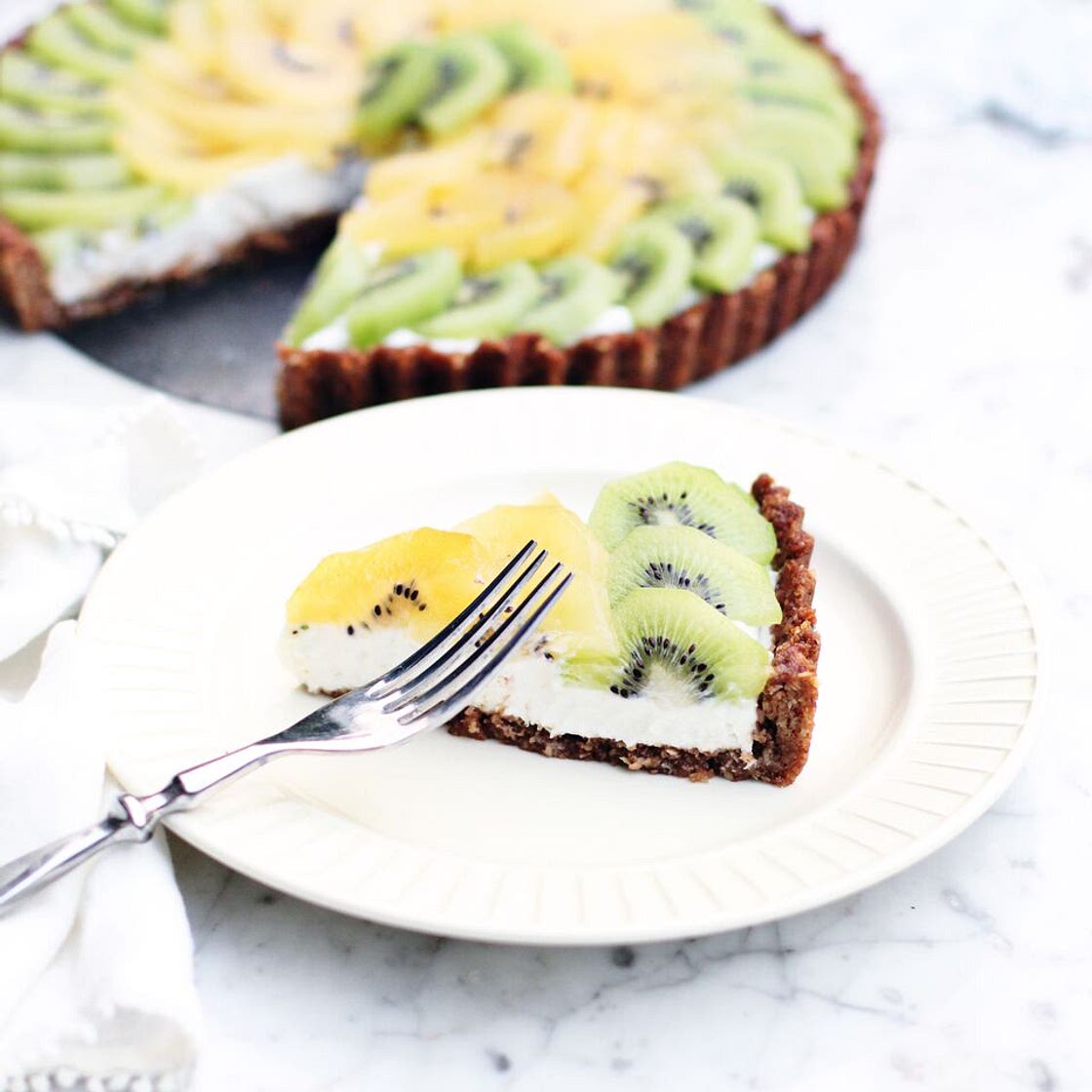 Kiwi yogurt tart
