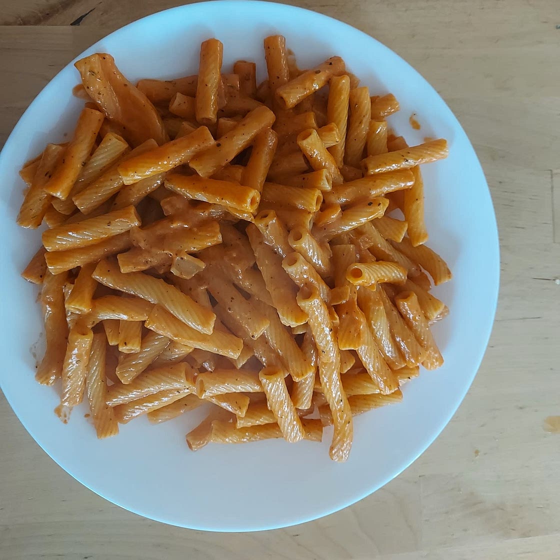 Gigi Hadid Pasta - Spicy Vodka Sauce Pasta Recipe Sans Vodka